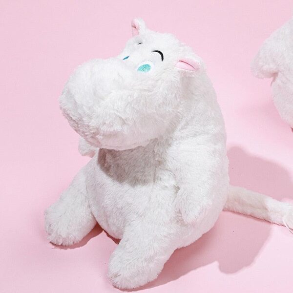 001372e4-abf0-4b77-beac-7e4e5ccfb539.jpg Peluche Hippo blanc assis