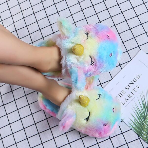 Chaussons en peluche licorne arc-en-ciel Kawaii