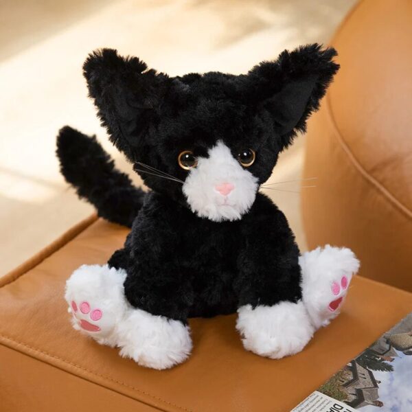 Peluches chat floues et colorées
