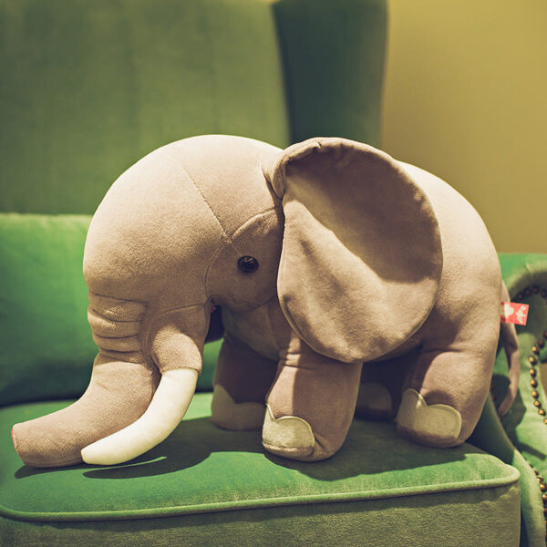 Peluche xxl éléphant sauvage
