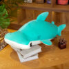 Peluche requin aux grands yeux