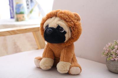 Adorable poupée chiot carlin en peluche