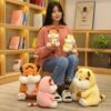 Animaux en peluche tigre assis avec du thé au lait