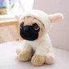 Adorable poupée chiot carlin en peluche