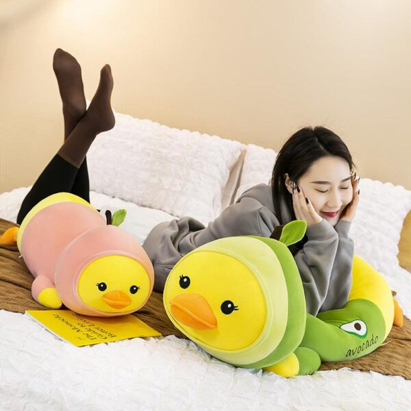 76d0c4c6f661a8b55702a4f58f712fb0_269b6784-667f-418f-8b9d-96880f611761.jpg Peluche Fruit Ducky