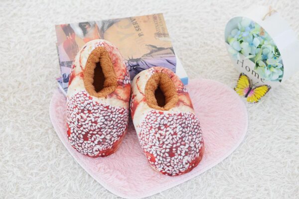 Chaussons en peluche en pain cuit