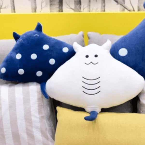 92ec80ddbe2752b7b9f5522257d54510_26919e61-e165-4da0-bba9-edb218055693.png Jouet peluche bleu Mobula Devil Sting Ray