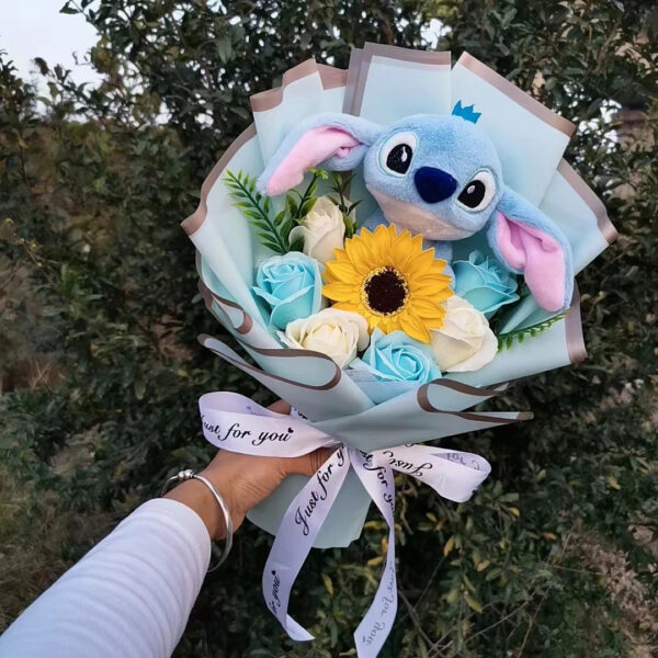 Peluche Lilo Stitch avec bouquet de fleurs Rose Savon