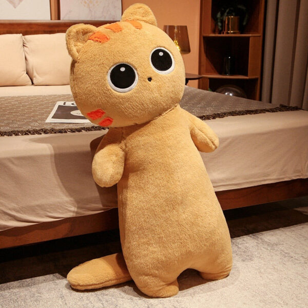 Peluches de chat aux grands yeux et aux longues peluches