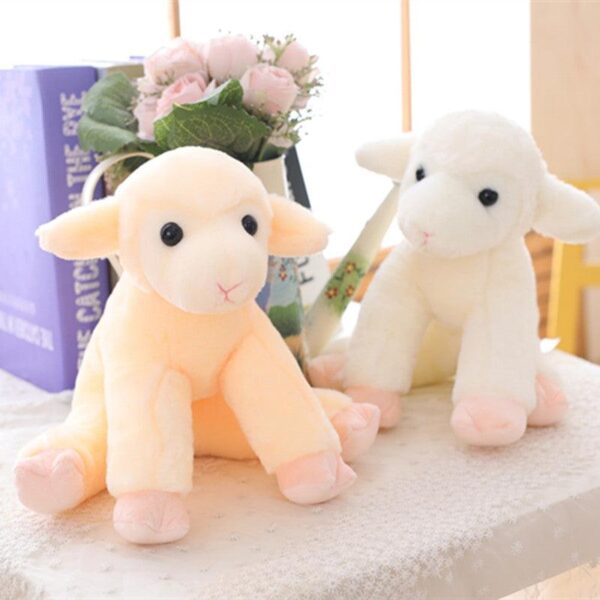 a4f16977-8b29-482d-ae36-941d41a75eca.jpg Mignon mouton en peluche