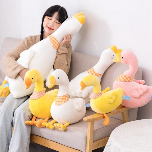 acaedf75-779e-4d30-a08a-4eae33917bed.jpg Jouets en peluche "Big Goose" assis