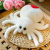 Peluche araignée sauteuse réaliste