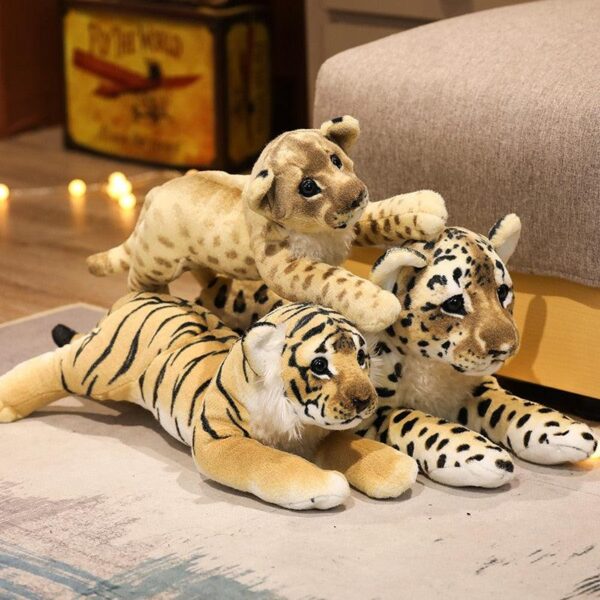 cb64543a-657e-4b3a-b7be-b93f291e2a8e.jpg Peluche Lion, Léopard, Tigre | Safari en peluche