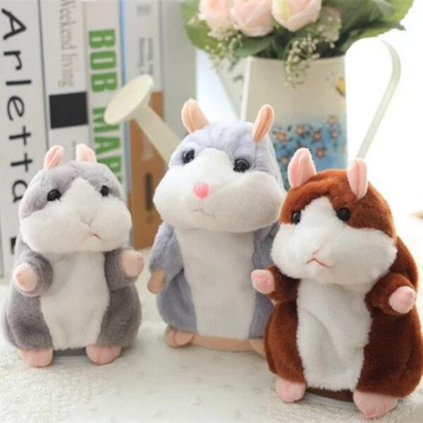 f3fd264e-25a3-4f9d-b6ef-f983467a00ba.jpg Peluche poupée hamster parlante