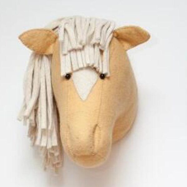 f7085474-7532-4c35-83fe-5cbf9cd473c5.jpg Peluche Cheval Animal Trophée Tête Mural