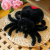 Peluche araignée sauteuse réaliste