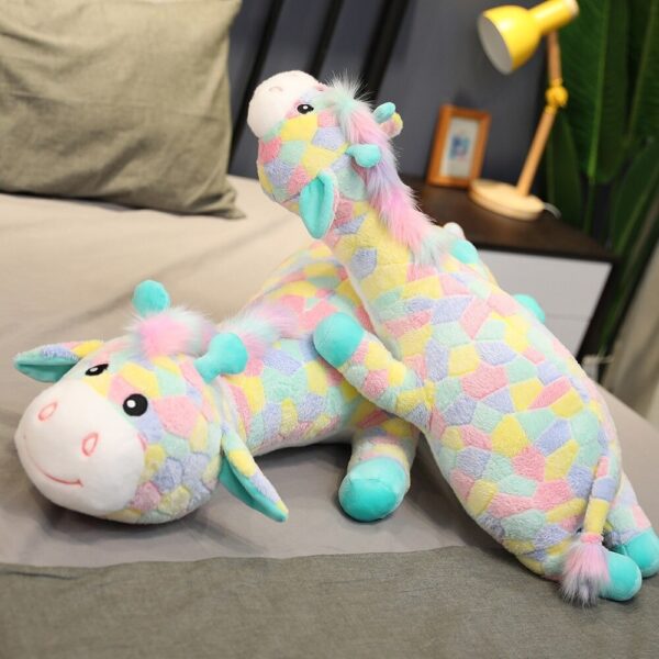 peluche-girafe-multicolore.jpg Doudou Girafe Multicolore