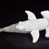Requin marteau en peluche ultra réaliste
