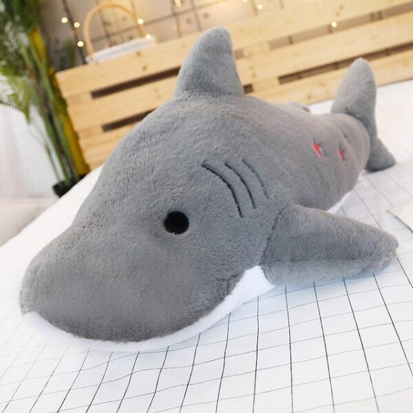 Requin blanc doux et tendre pour éloigner les méchants