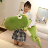 Gros bébé dinosaure en jouet peluche