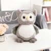 Animaux en peluche hibou réaliste