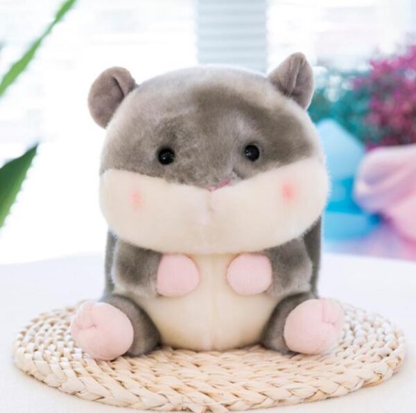 Hamster gris assis Animal à fourrure Amis en peluche