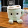 Peluches Matcha et tasse de café Latte