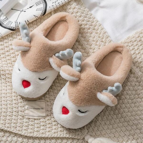 Chaussons en peluche en forme de renne