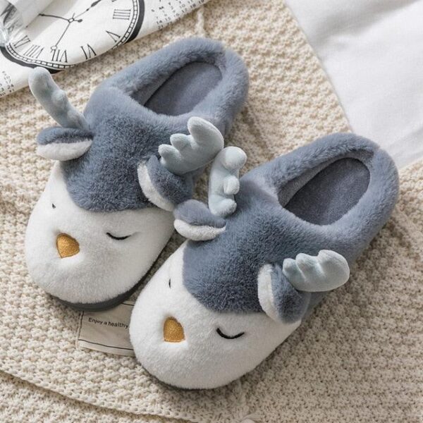 Chaussons en peluche en forme de renne