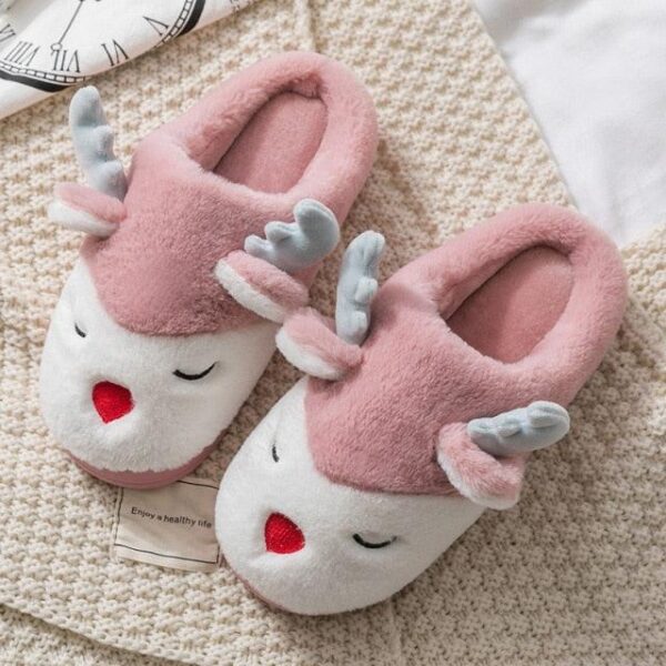 Chaussons en peluche en forme de renne