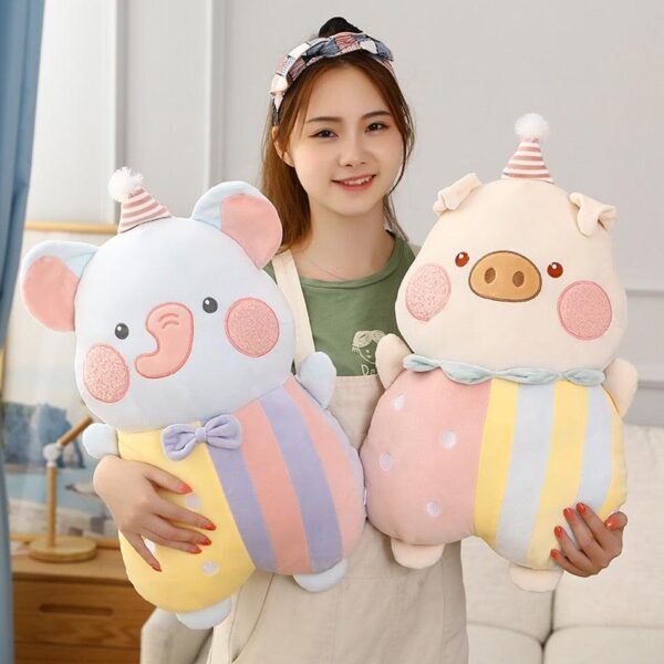 product-image-1889038206_c1528282-a9c3-4fec-aec6-5fc59f118a5a.jpg Animaux en peluche avec oreiller de dessins animés