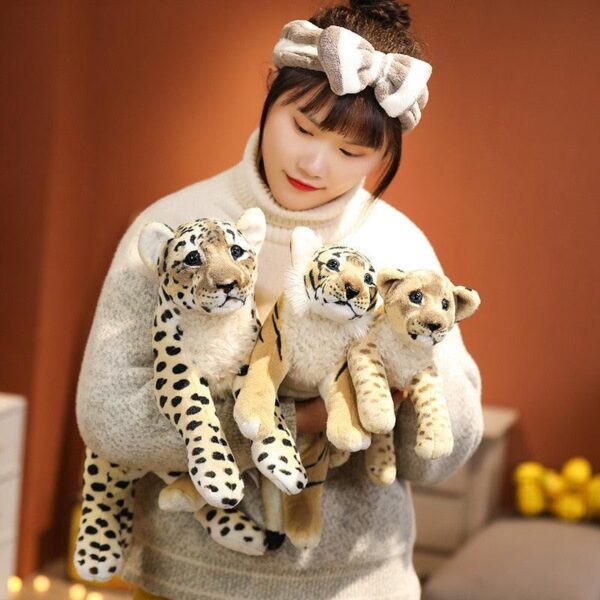 product-image-1906950071_c7620cf4-d362-47a1-98c2-d89572c2d644.jpg Peluches réalistes de petits "gros chats" en peluche