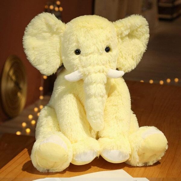 Peluche gros éléphant mignon et duveteux