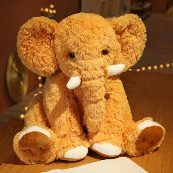 Peluche gros éléphant mignon et duveteux
