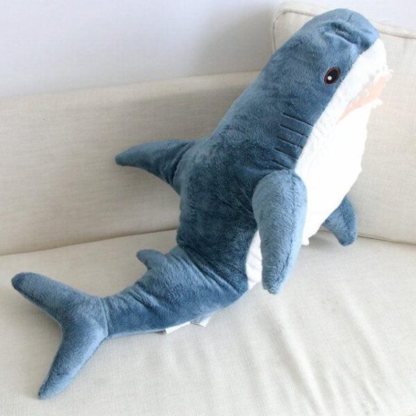 Oreiller de requin géant réaliste