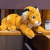 Bébé tigre en peluche adorable à adopter