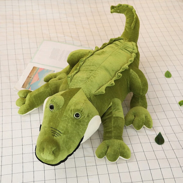 animal en peluche crocodile geant.jpg