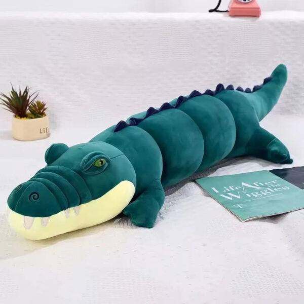 crocodile en peluche pour decoration.jpg