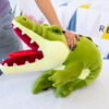 crocodile en peluche realiste.jpg