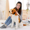 femme avec chien en peluche.jpg