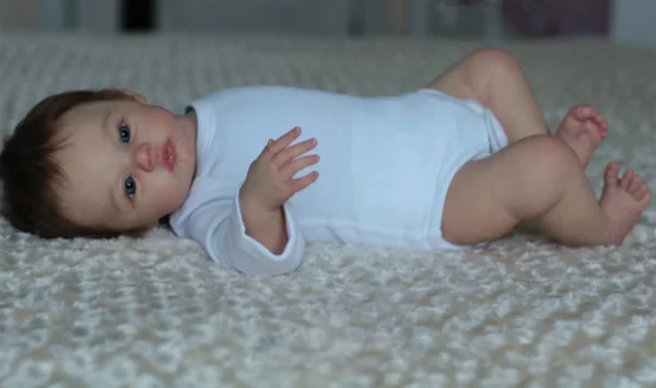 Poupée « Reborn » réaliste en silicone